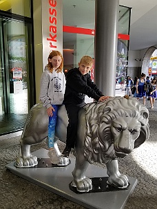 20180922_155128 Riding The Munich Lion